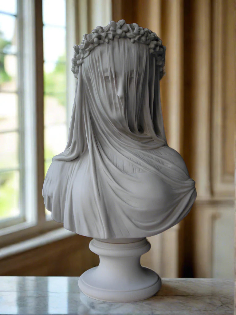 Patsas - VEILED LADY 37 cm