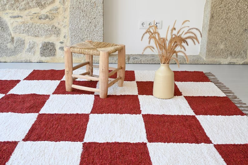 RUUTUMATTO KIERRÄTETYSTÄ PUUVILLASTA - 140cm x200cm - PUNA-VALKOINEN