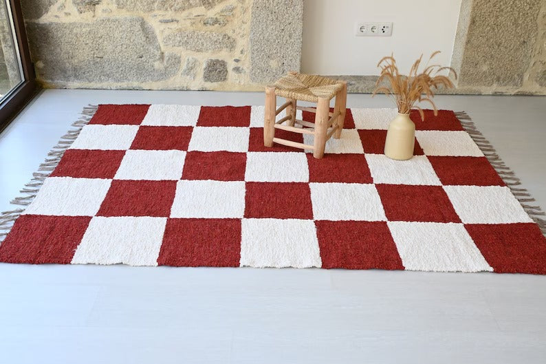 RUUTUMATTO KIERRÄTETYSTÄ PUUVILLASTA - 140cm x200cm - PUNA-VALKOINEN
