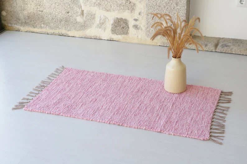 KYLPYHUONEEN MATTO - 60 x 110 - VAALEANPUNAINEN