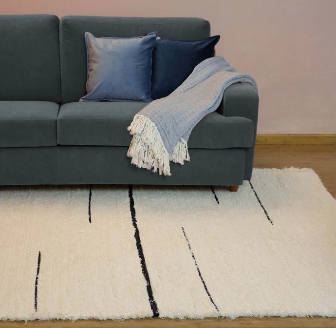 KÄSINKUDOTTU OLOHUONEEN MATTO - VALKOINEN KESKI-RAIDALLINEN