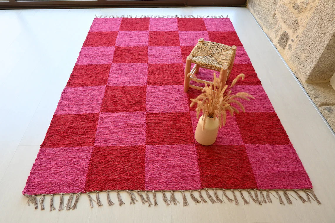 RUUTUMATTO KIERRÄTETYSTÄ PUUVILLASTA - 150cm x210cm -  PINKKI/PUNAINEN